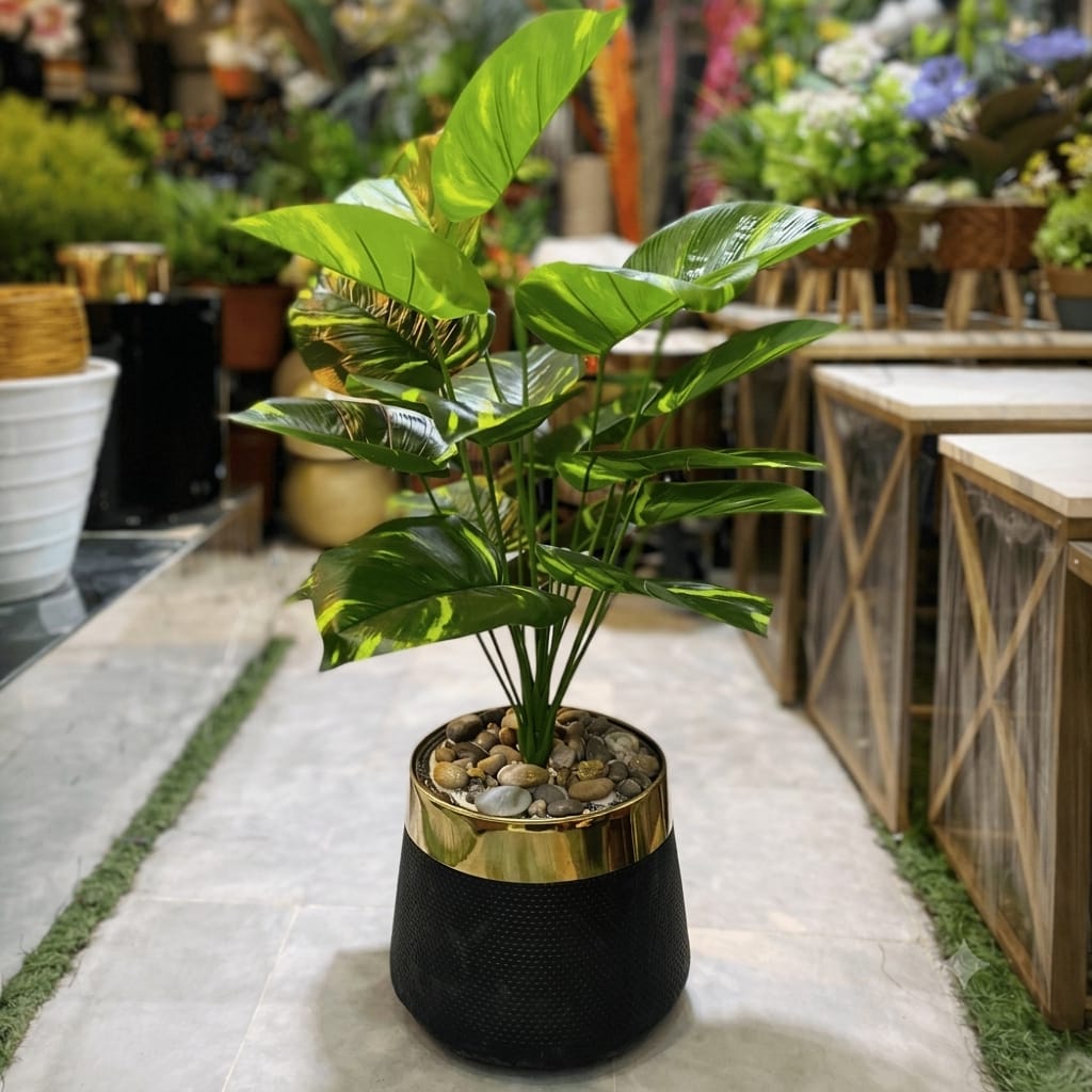 18 Leaves Plant With Fiber Planter