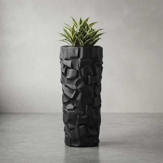 Black-Sculpted Fiber Pot
